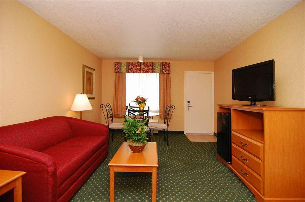 Best Western Space Shuttle Inn Titusville Szoba fotó